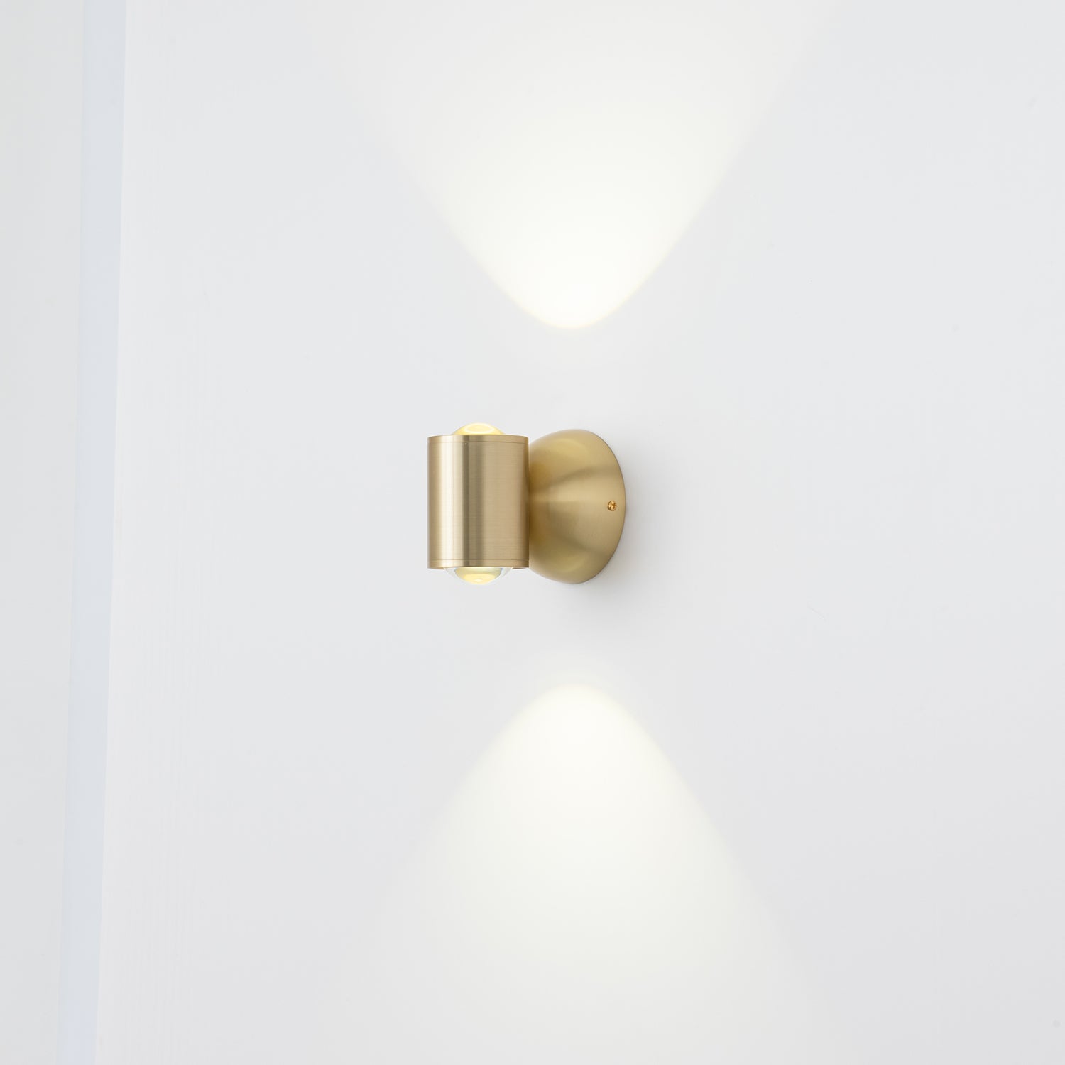 Brillora Wall Light - Vakkerlight