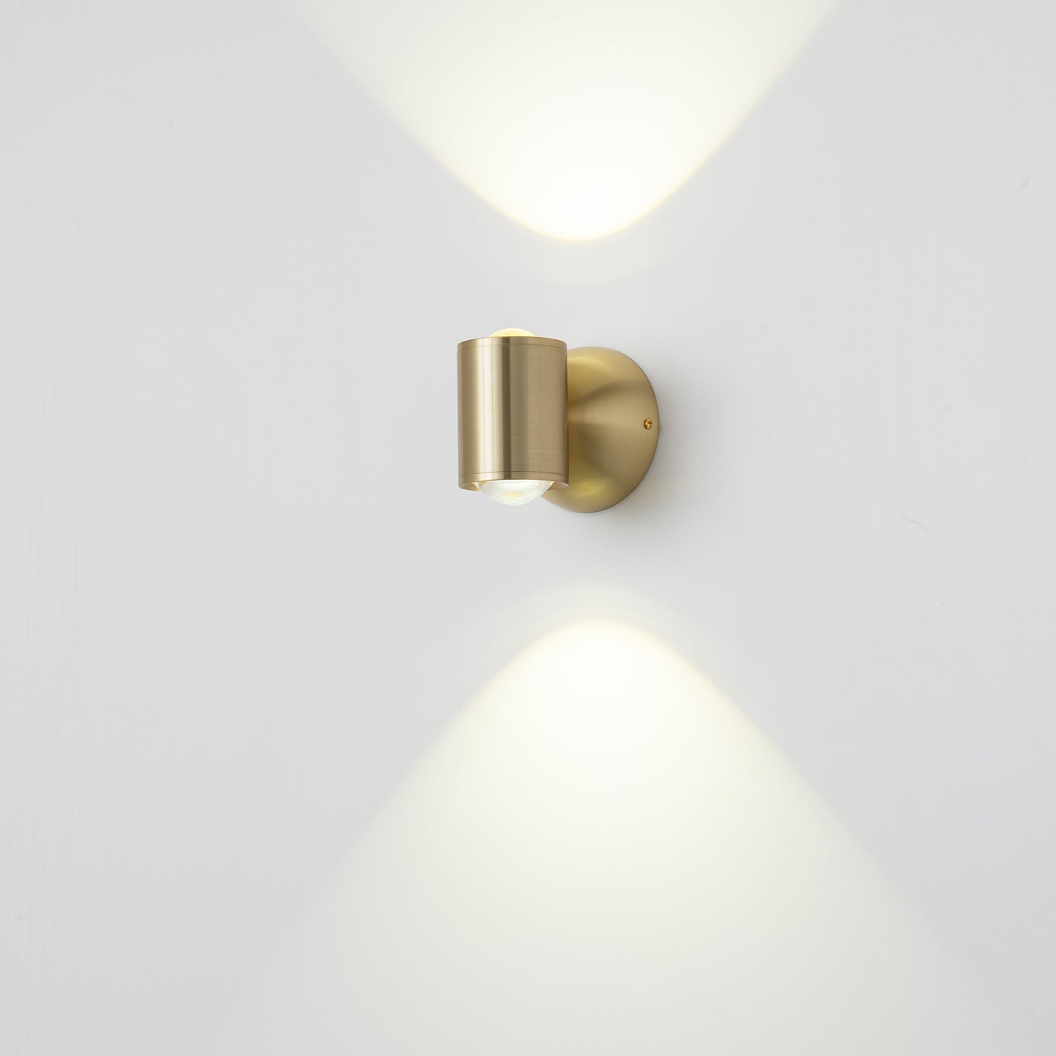 Brillora Wall Light - Vakkerlight