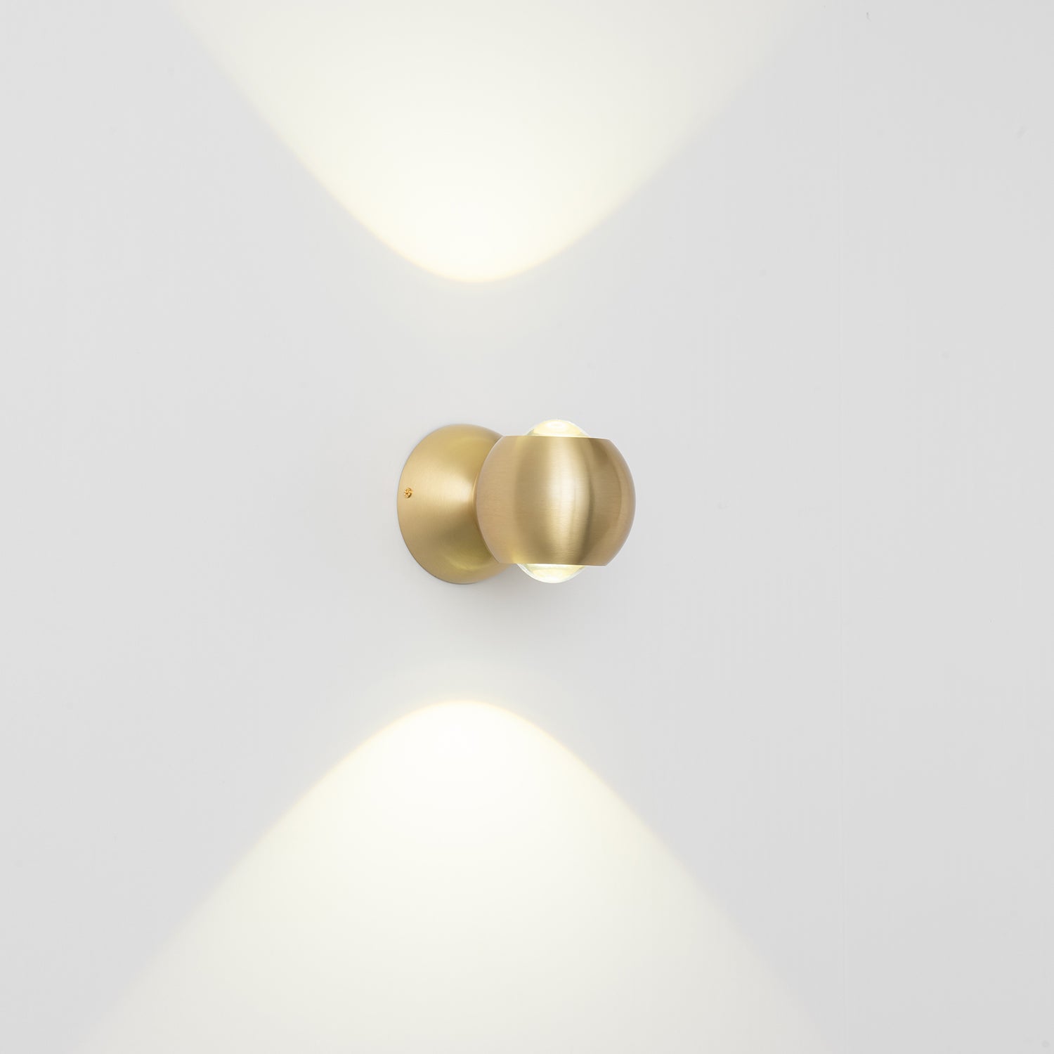 Brillora Wall Light - Vakkerlight