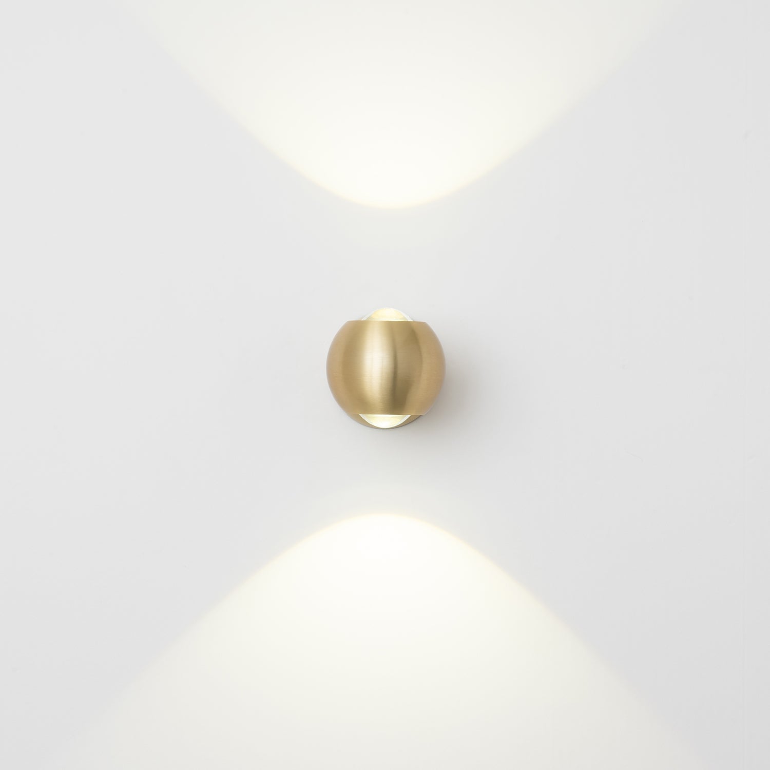 Brillora Wall Light - Vakkerlight