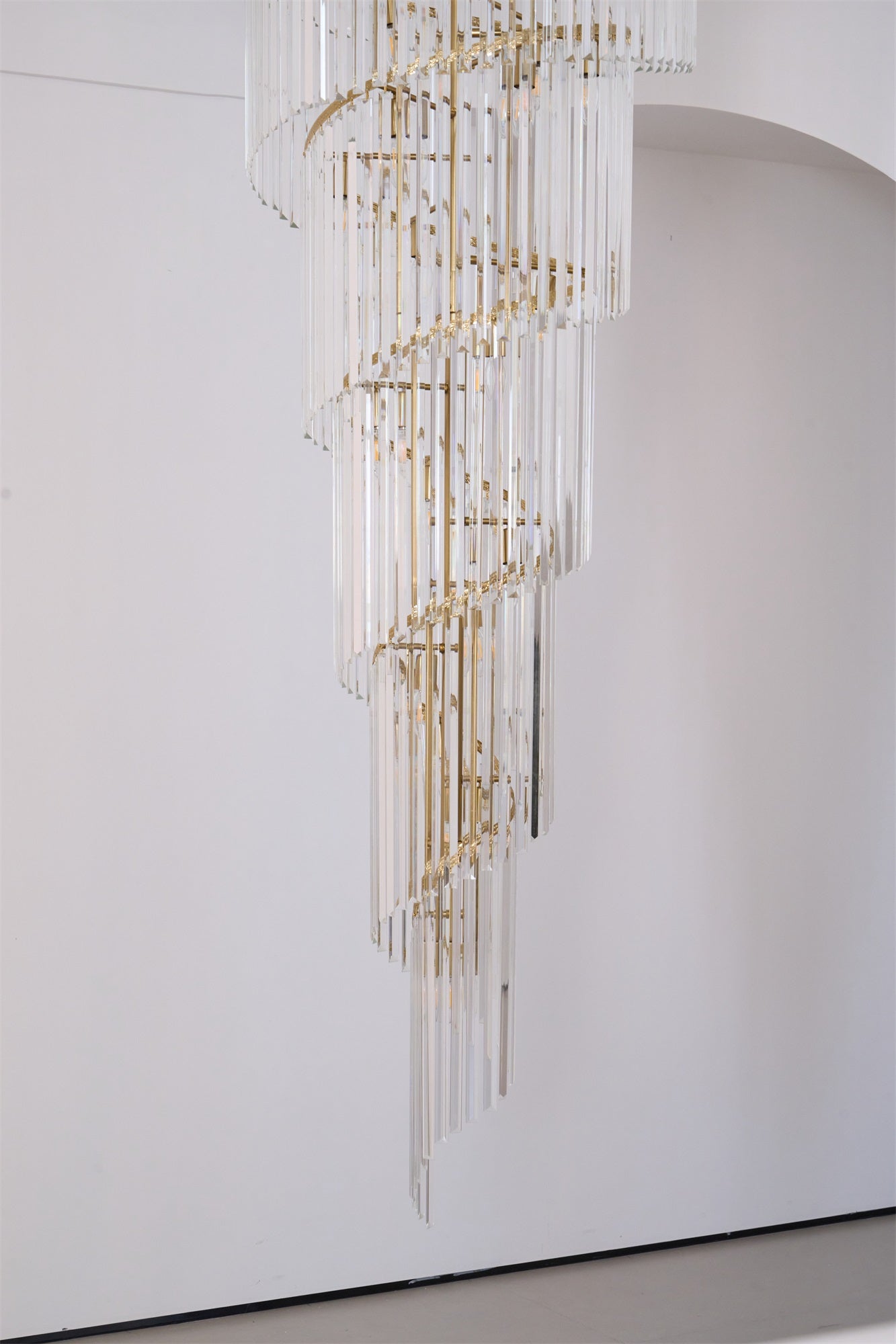 Crystal Spiral Chandelier - Vakkerlight