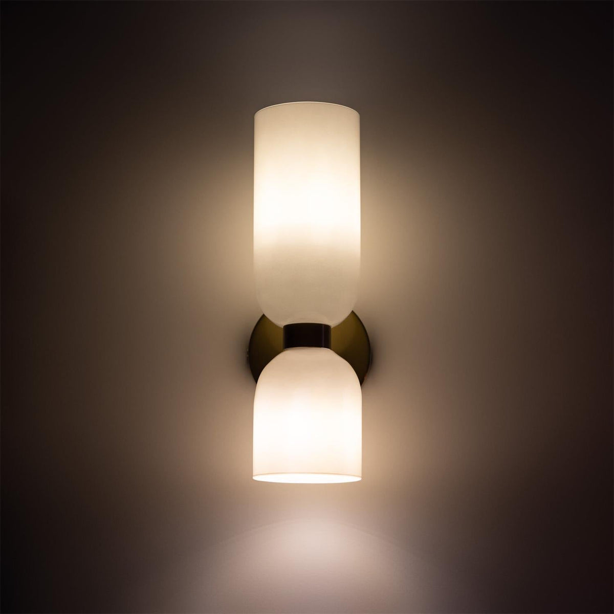 Vakker Limited Edie Wall Sconce — Detail View 16