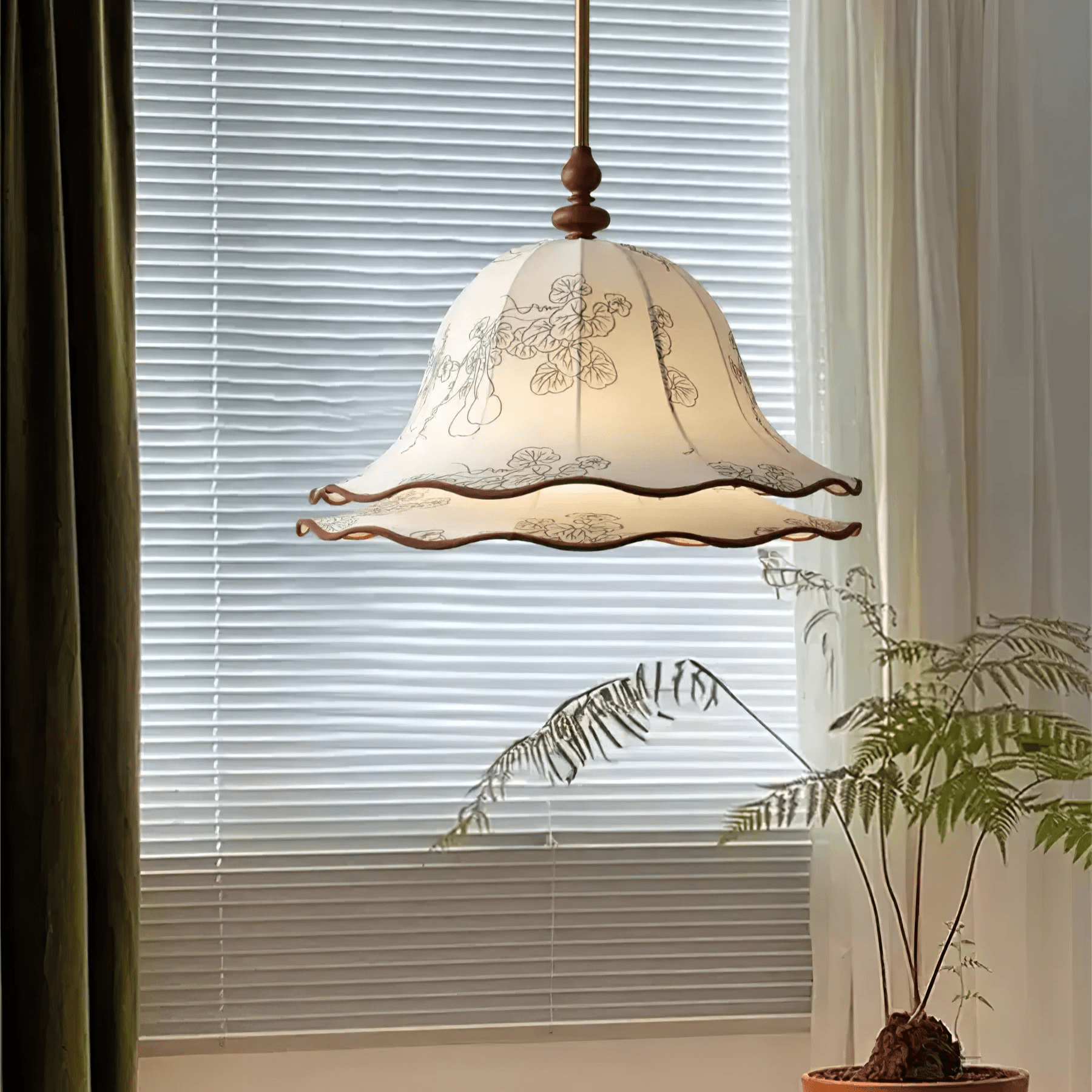 Emilia Floral Pendant Lamp - Vakkerlight