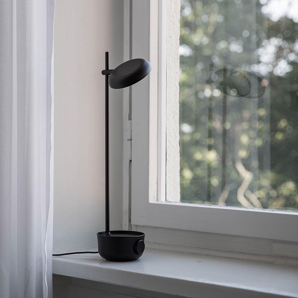 Focal LED Table Lamp - Vakkerlight