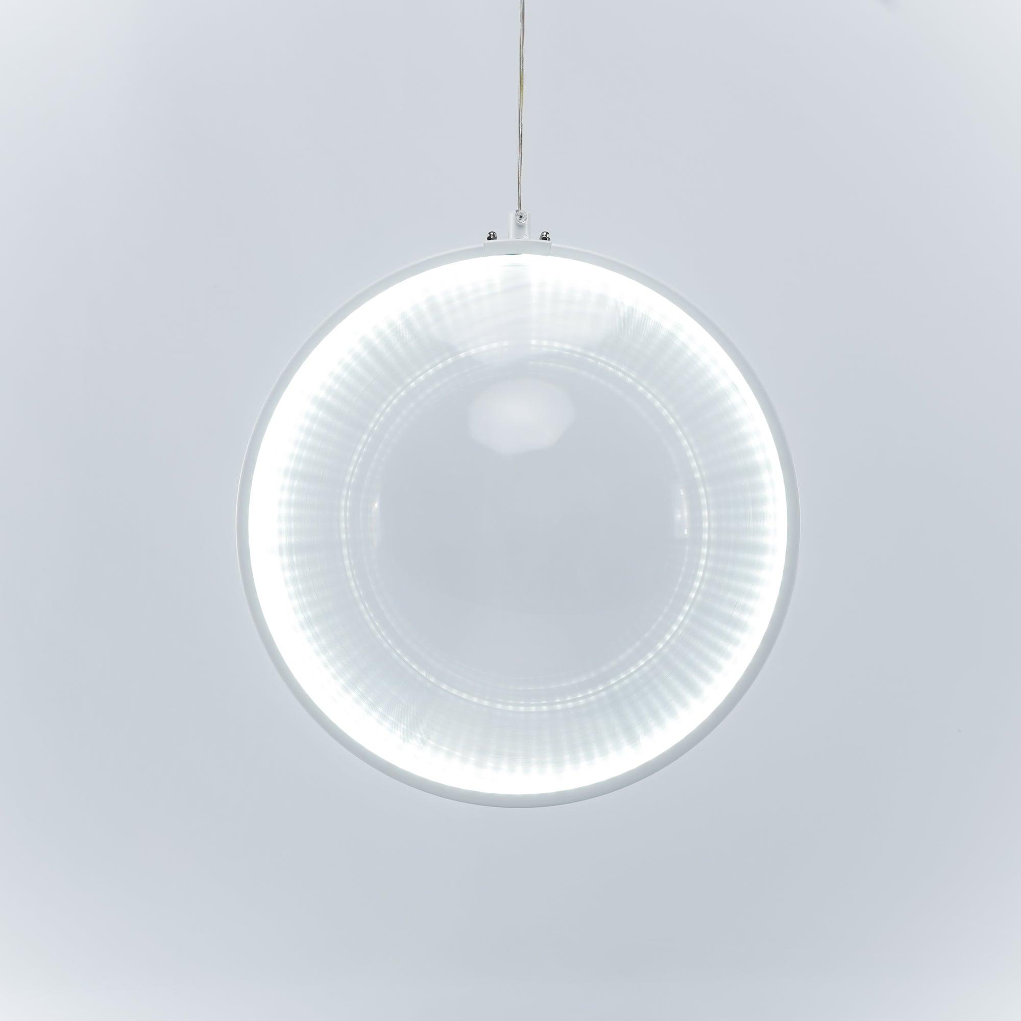 Focus Pendant Light - Vakkerlight