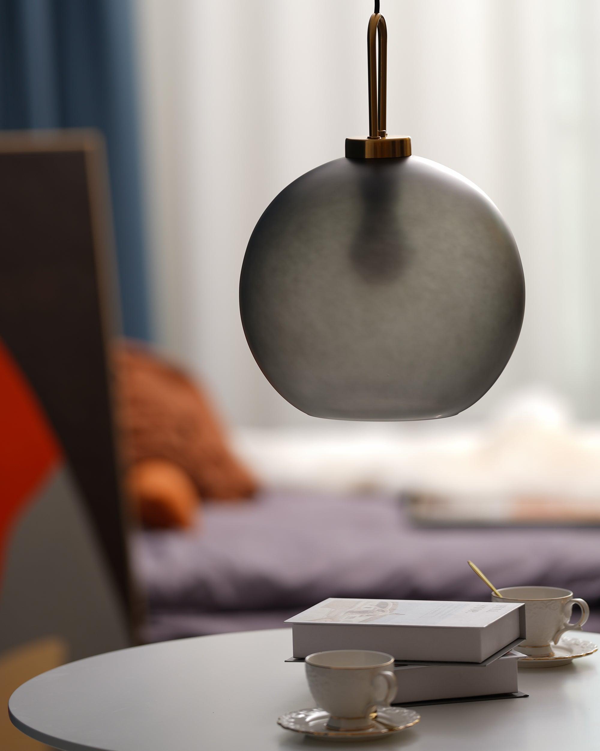 Pendulum Glass Pendant Lamp - Vakkerlight