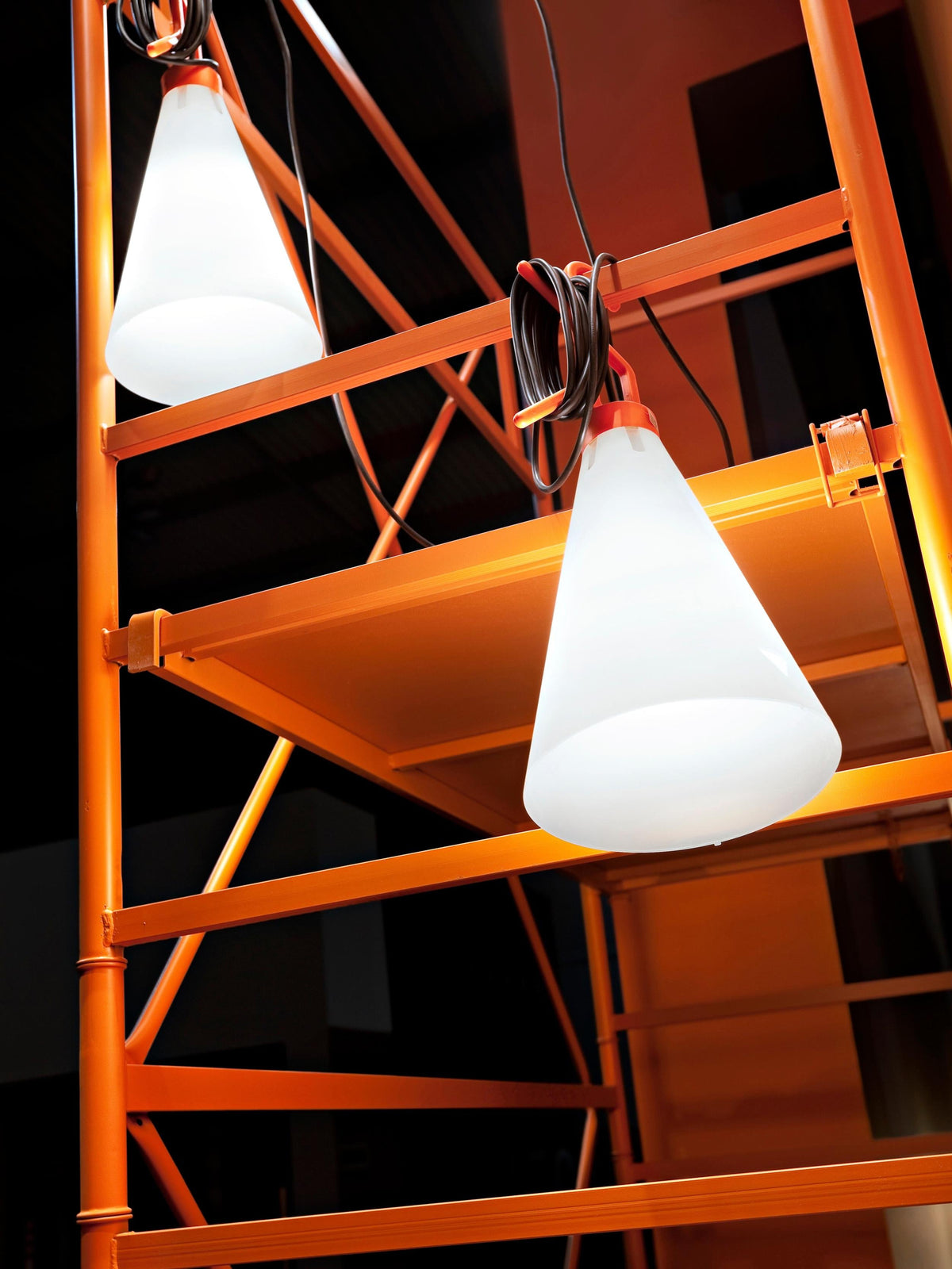 Vakker Limited Mayday Pendant Lamp — Detail View 11
