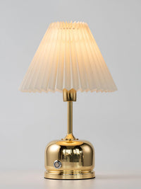 Metal Antique Table Lamp - Vakkerlight