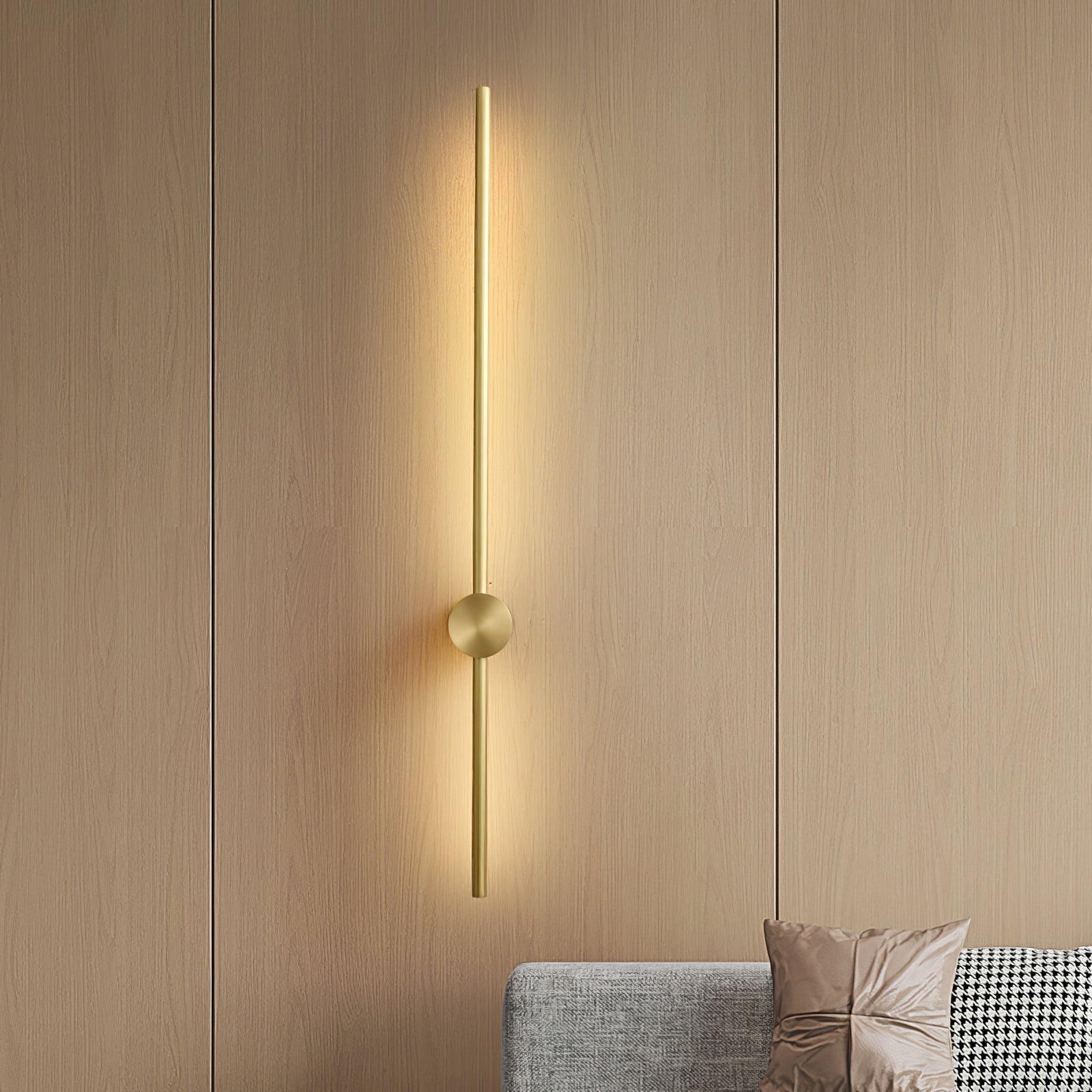 Minimalist Vertical Wall Sconce - Vakkerlight