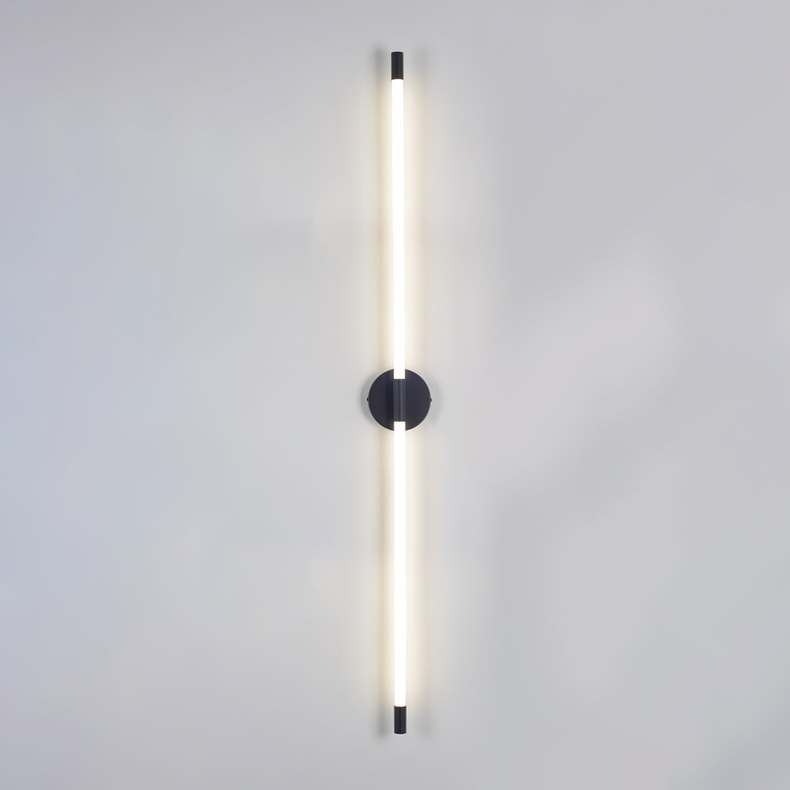 Minimalist Vertical Wall Sconce - Vakkerlight