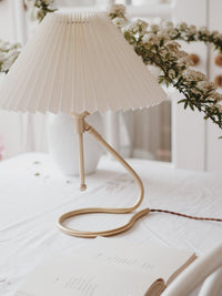 Levitate Pleated Table Lamp - Vakkerlight