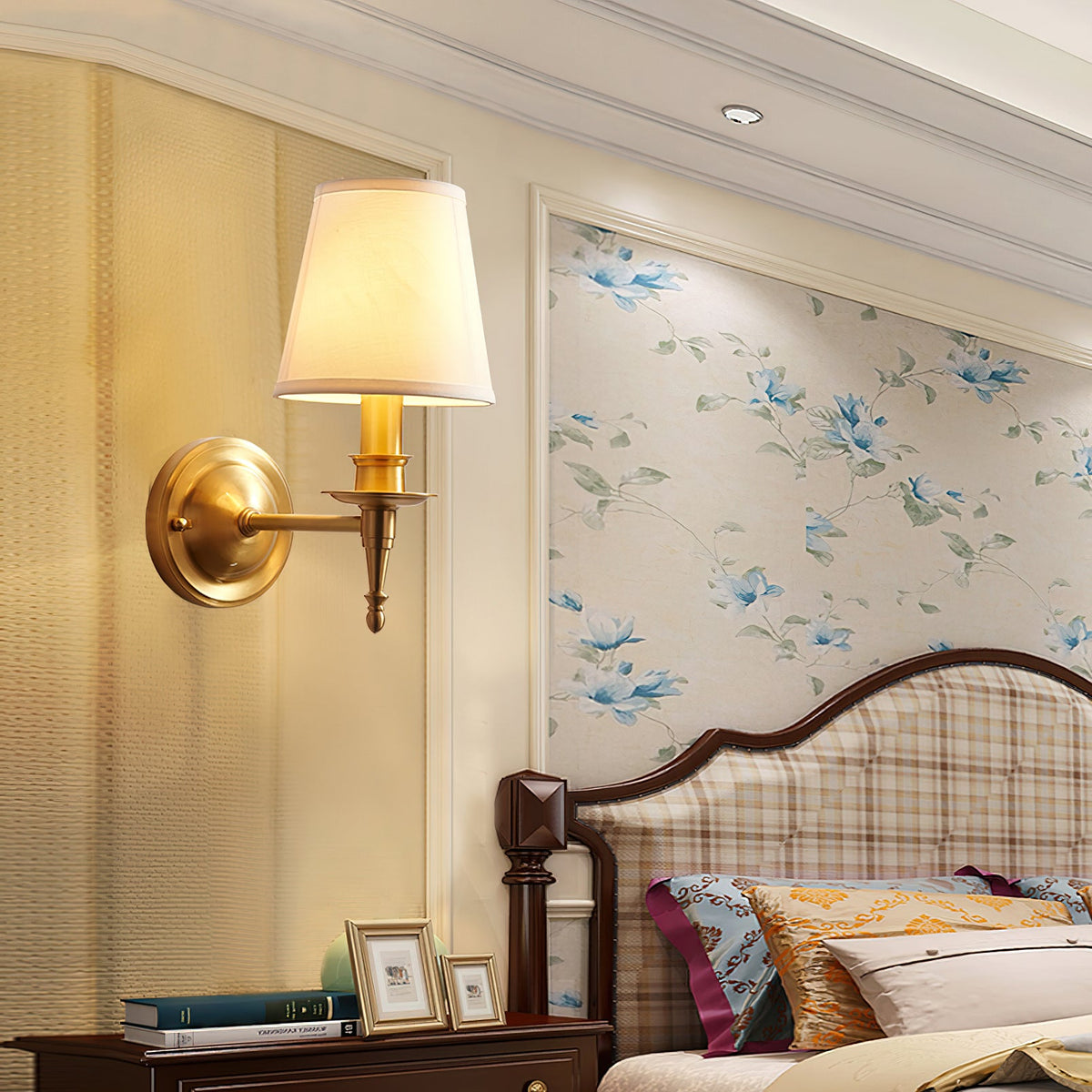 Vakker Limited Payson Brass Wall Lamp — Detail View 17