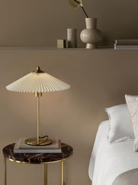 Perla Pleated Table Lamp - Vakkerlight