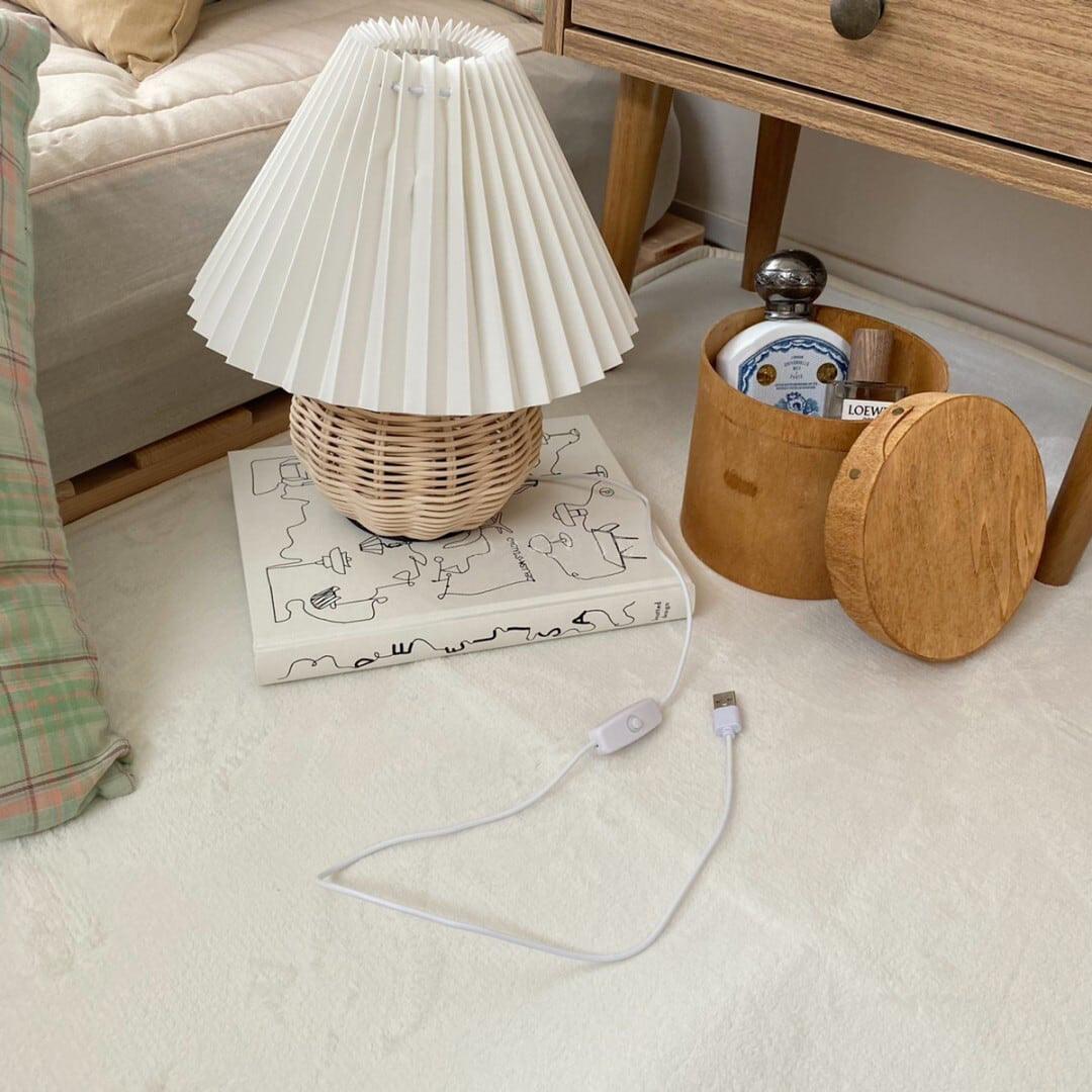Rattan Pleated Table lamp - Vakkerlight