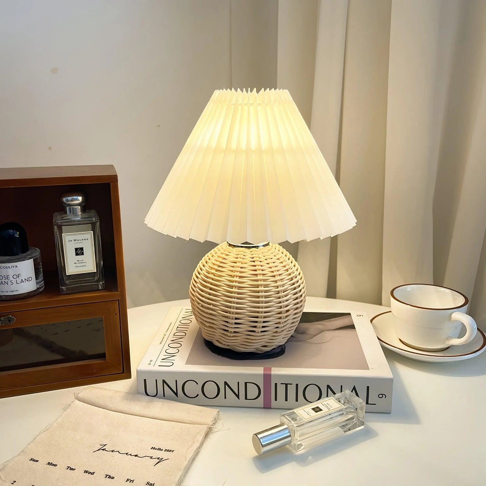 Rattan Pleated Table lamp - Vakkerlight