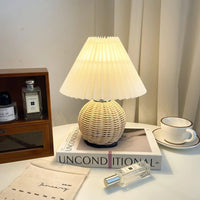 Rattan Pleated Table lamp - Vakkerlight