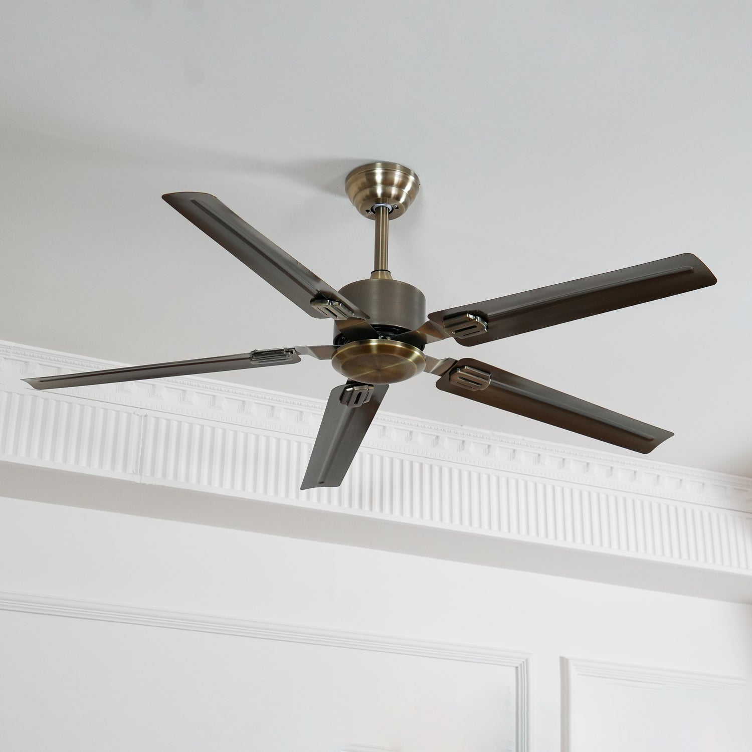 Rozzen Ceiling Fan 52″ - Vakkerlight