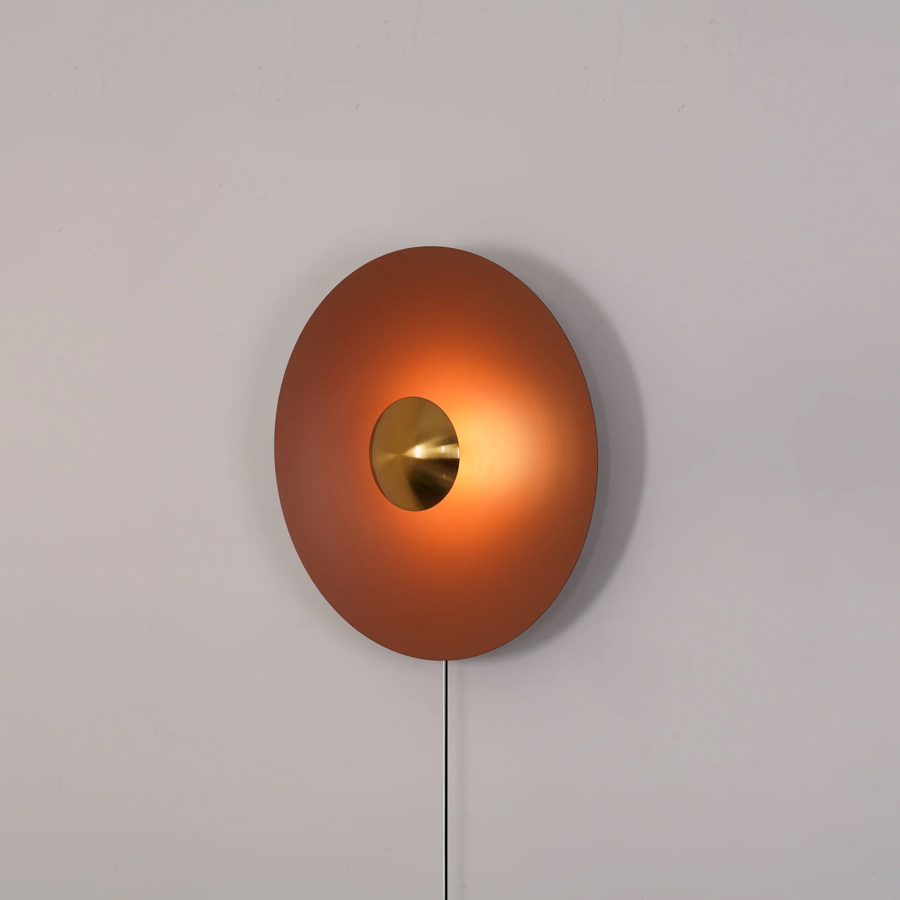 Simplicity Glow Plug - in Wall Light - Vakkerlight