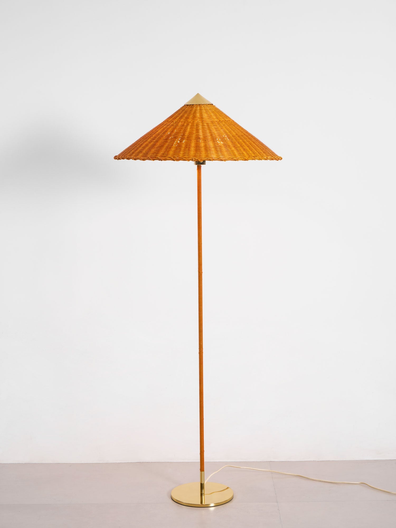 Tynell Floor Lamp - Vakkerlight